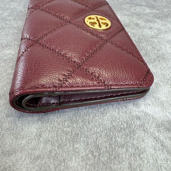 Tory Burch Claret Willa Quilted Burgundy Leather Compact Wallet - Picture 7 of 12
